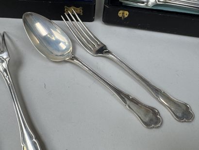 Série de 12 couverts de table en argent 950/1000,...
