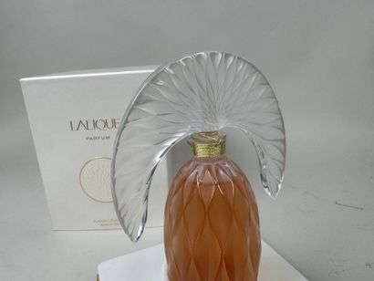 LALIQUE, France.
Flacon de parfum modèle...
