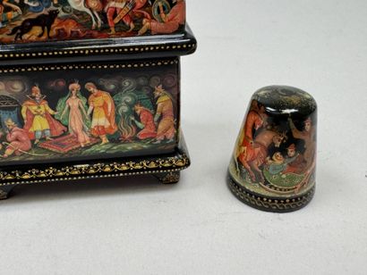 RUSSIE, École de Palekh, dans le goût de.
Boite...