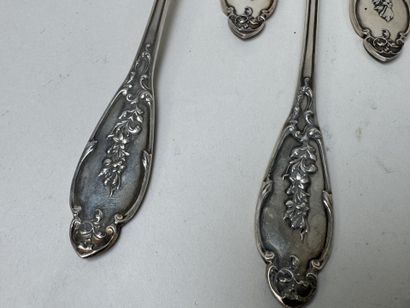 Série de 6 couverts à entremets en argent...