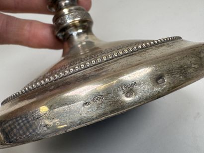 Paire de flambeaux en argent étranger 800/1000,...