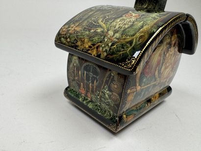 RUSSIA, Palekh School style.
Lacquered box...