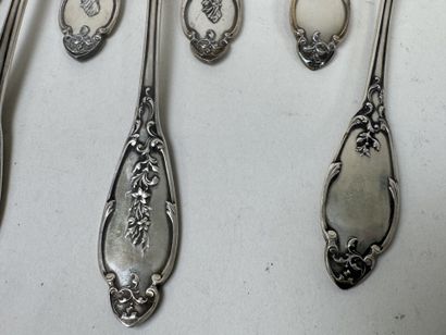 Série de 6 couverts à entremets en argent...