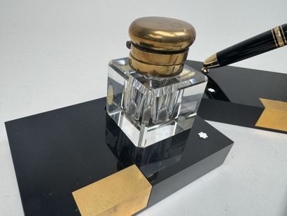 MONT BLANC.
Nécessaire de bureau e, verre,...