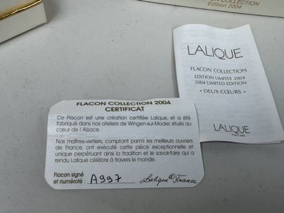 LALIQUE, France.
Flacon de parfum modèle...