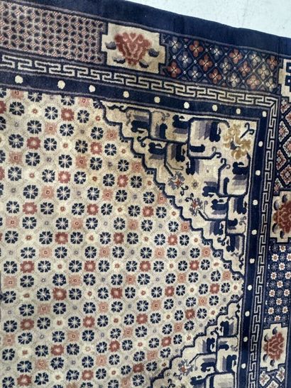 CHINA, 20th century.
Important hand-knotted...