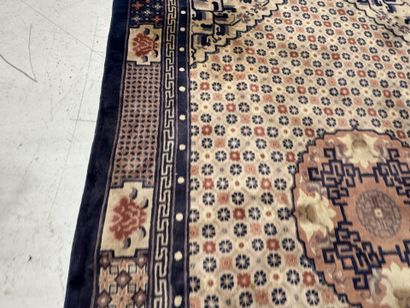 CHINA, 20th century.
Important hand-knotted...