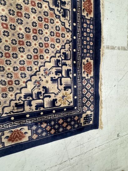 CHINA, 20th century.
Important hand-knotted...