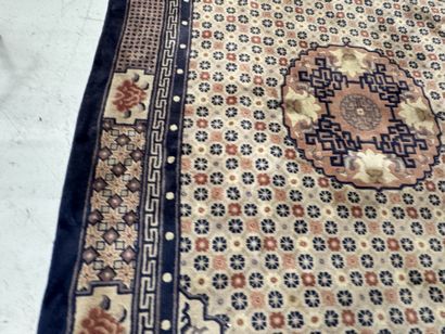 CHINA, 20th century.
Important hand-knotted...