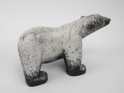 C. ROCHE, XXe.
Ours polaire en céramique...