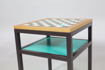 Olivia PUTMAN pour MADE.
Table modèle 