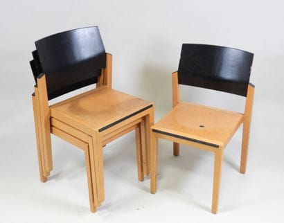 WIESNER HAGER.
Suite de quatre chaises en...