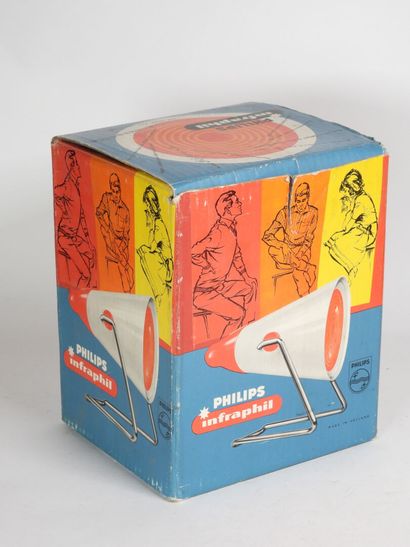 Charlotte PERRIAND (1903-1999), pour PHILIPS.
Lampe...