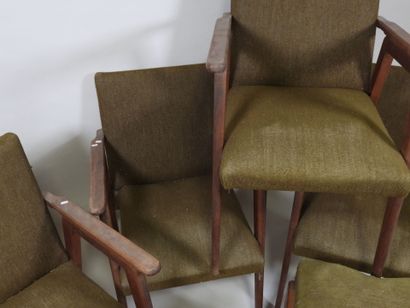 Suite de quatre fauteuils et deux tabourets...