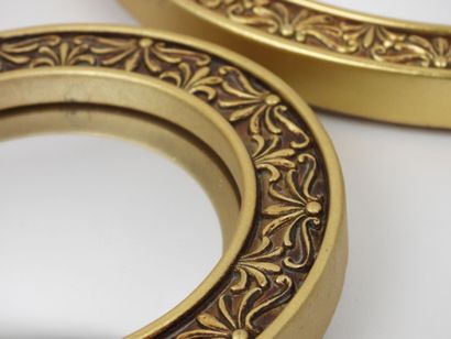 Trois petits miroirs sorcières en résine...