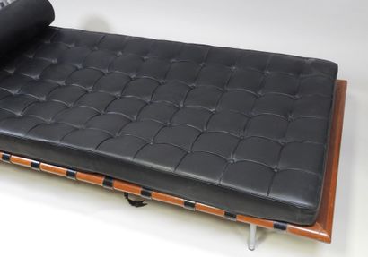 Ludwig MIES VAN DER ROHE (1886-1969),
Banquette...