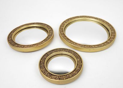Trois petits miroirs sorcières en résine...