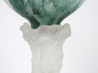 Georges STAHL (born in 1951).
Milky and green...