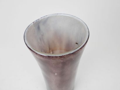 Hand-blown glass vase in shades of mauve.
20th-century...