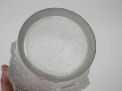 LALIQUE.
Pressed-molded glass vase, 