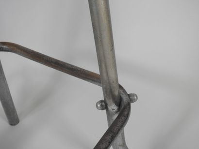 Tabouret haut industriel en métal chromé...