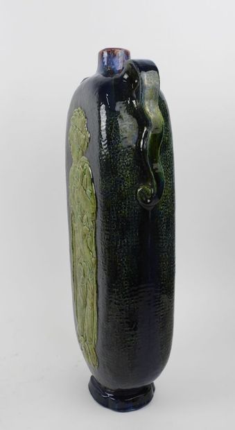 Richard GUINO (1890–1973).
Large bottle-shaped...
