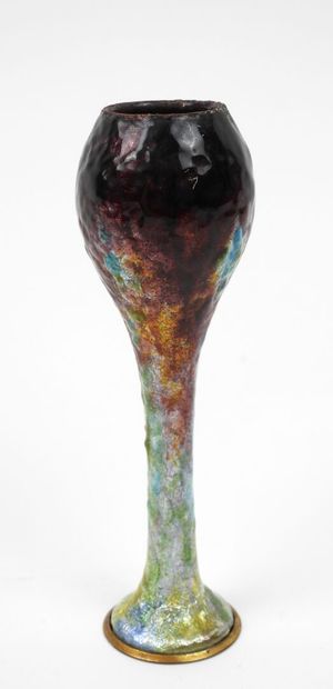 Jules SARLANDIE (1874-1936) à LIMOGES.
Vase...