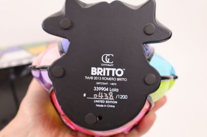 Romero BRITTO (né en 1963), édition GIFTCRAFT.
LOLA.
Sujet...
