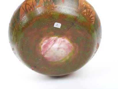 DAUM NANCY.
Large vase with a flattened body...