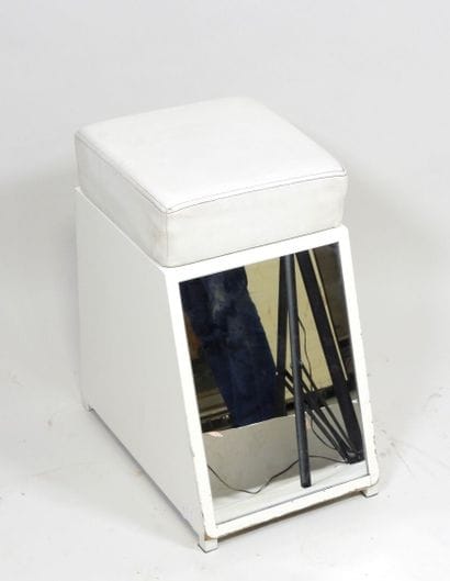 Tabouret de magasin de chaussures en bois...