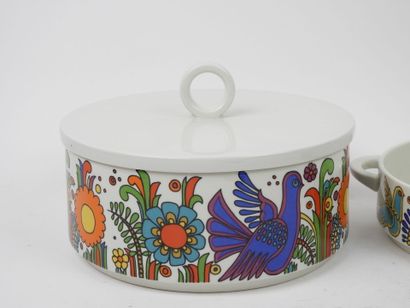 VILLEROY & BOCH.
Plat à anses et pot couvert...
