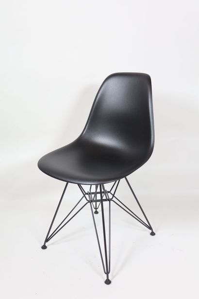 Charles (1907-1978) et Ray EAMES (1912-1988),...