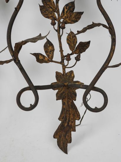 Paire d'appliques à deux bras de lumière...