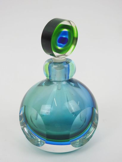 MURANO, 20th century.
Ball-shaped bottle...