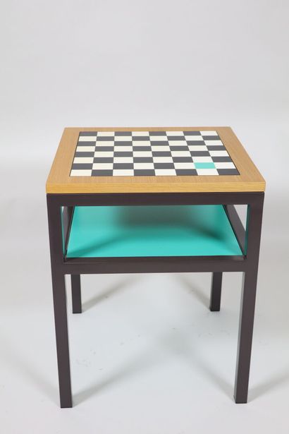 Olivia PUTMAN pour MADE.
Table modèle 