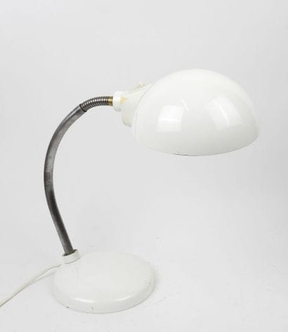 MASSIVE.
Lampe articulée en métal laqué blanc...