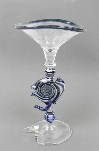MURANO, 20th century.
Blown glass goblet...