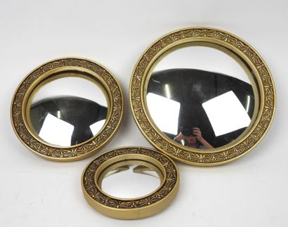Trois petits miroirs sorcières en résine...