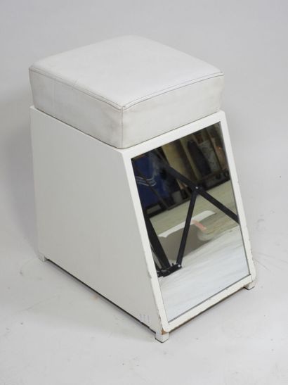 Tabouret de magasin de chaussures en bois...