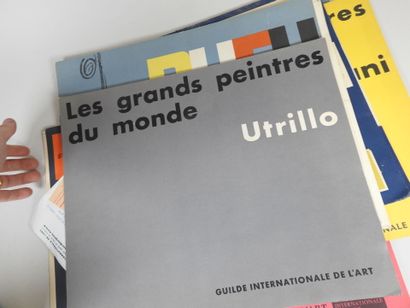 Ensemble de huit chemises sur les grands...