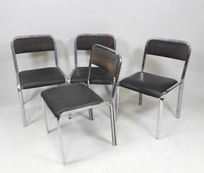 Suite de quatre chaises en métal chromé et...
