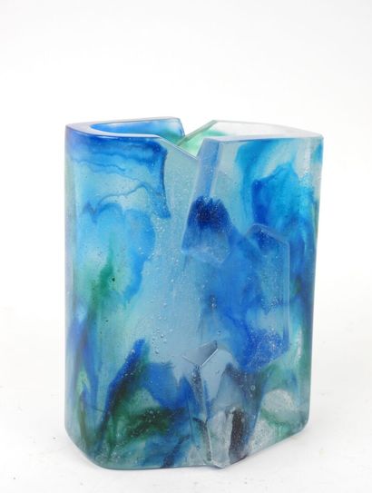 Eric SCHAMSCHULA (1925–2004).
Geometric vase...