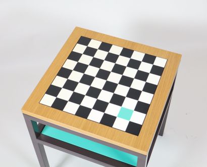 Olivia PUTMAN pour MADE.
Table modèle 