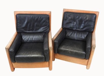 ROCHE BOBOIS.
Paire de fauteuils type CLUB...
