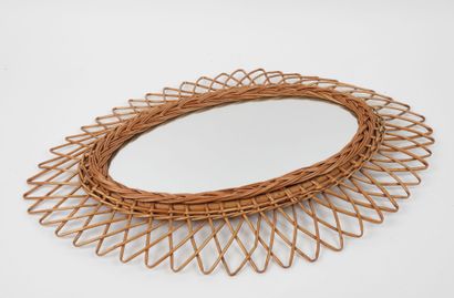 Miroir ovale en osier tressé en forme de...