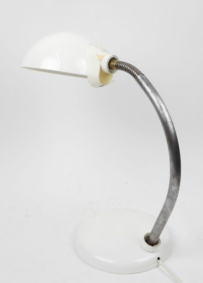 MASSIVE.
Lampe articulée en métal laqué blanc...