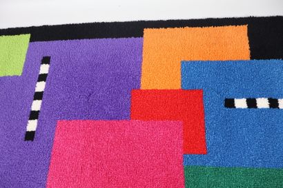 JH Création.
Tapis rectangulaire en laine...