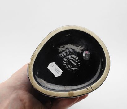 VERCERAM, XXe.
Pichet en céramique blanche...