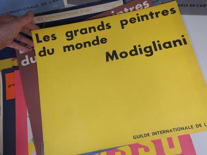 Ensemble de huit chemises sur les grands...