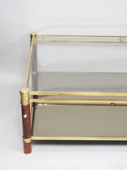 Ensemble comprenant une table basse et un...
